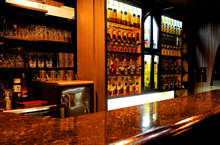 カウンター越し